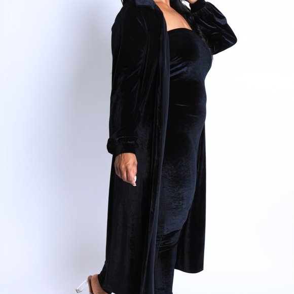 Beautiful  strapless jumpsuit with matching Cardigan Jacket.  - Picture 3 of 7